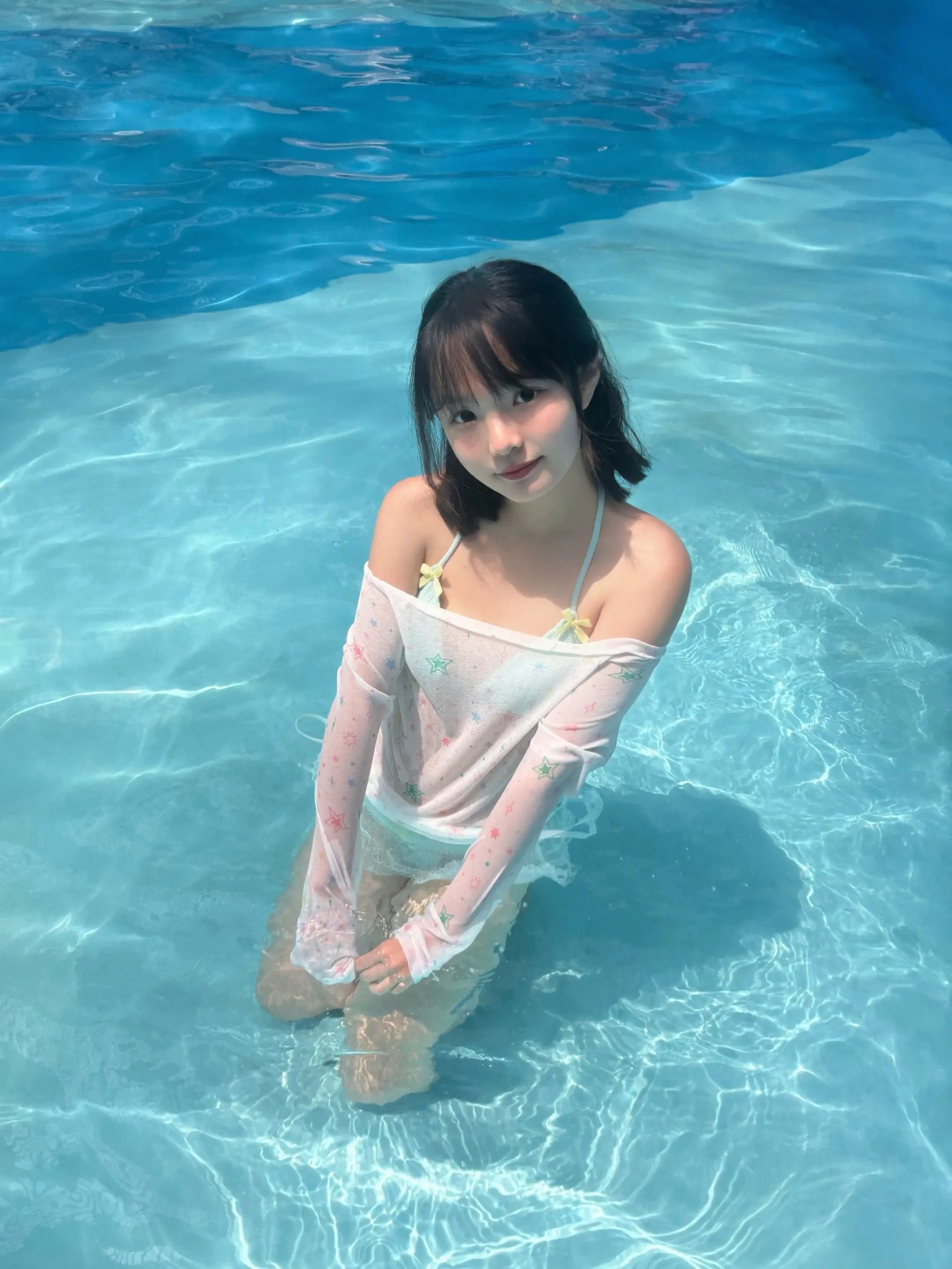 夏天就应该待在水里。