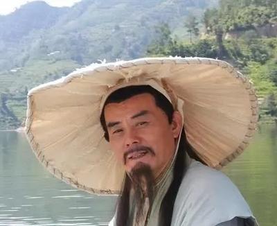 1617年，徐霞客意外宠幸了发妻的侍女周氏，并让她怀了身孕，谁料，待徐霞客云游回