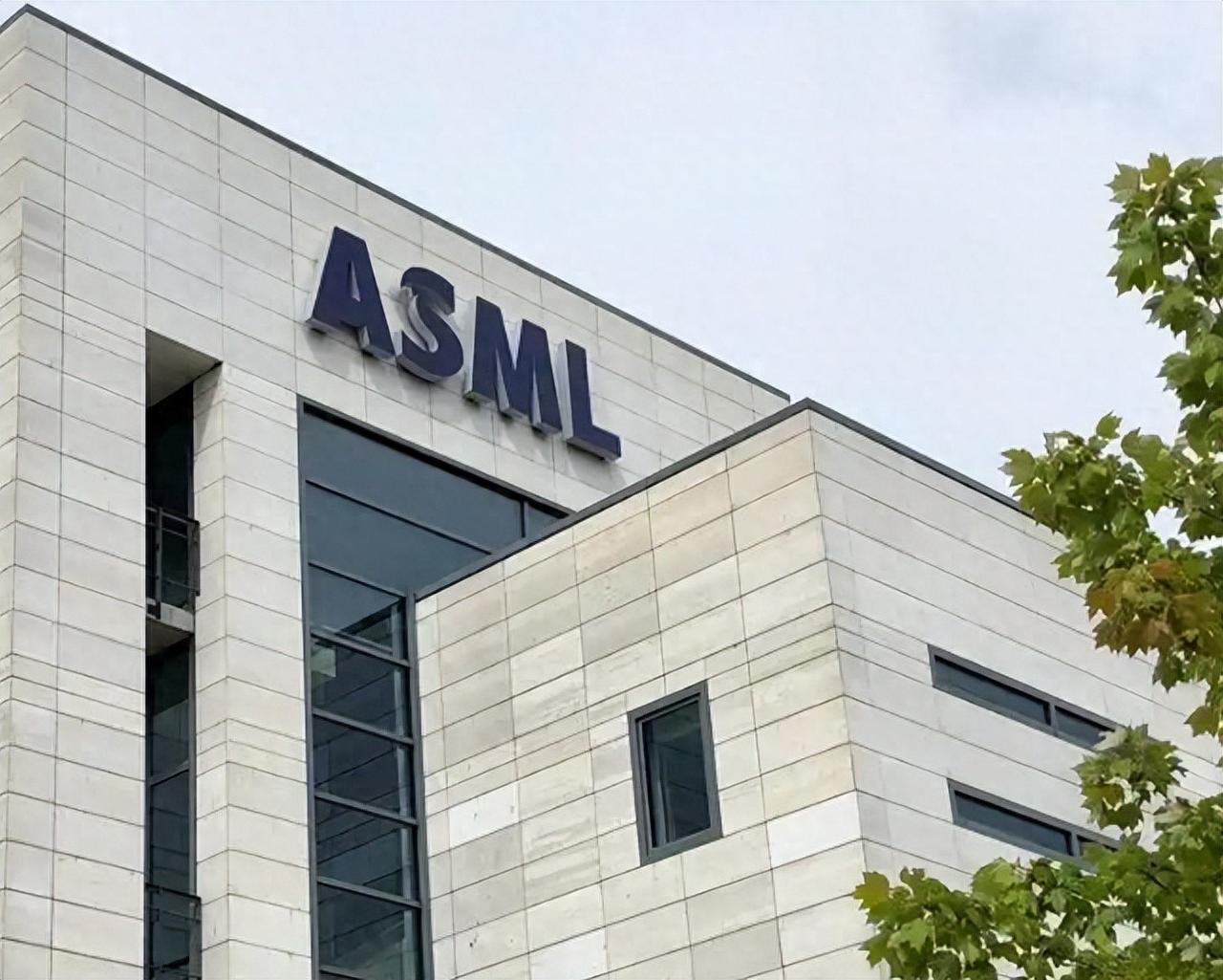 🌞巨亏36.8亿！中国光刻机成为黑马，日本尝到苦果，先扛不住了？全球光