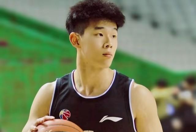 曾凡博签约篮网，中国球员NBA追梦潮来了？重磅官宣！篮网队正式与中国前锋曾凡
