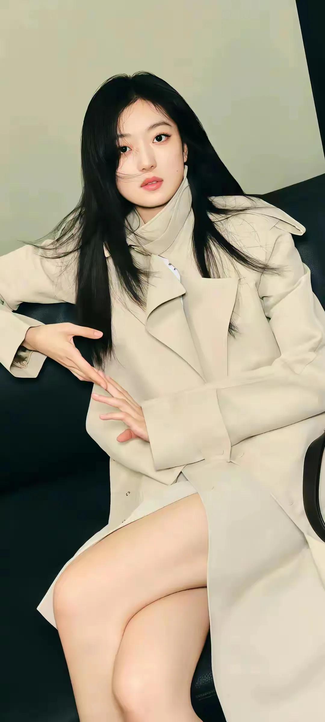 美女的美丽体现在何处呢？女生的高级气质美女你读过哪些让人叹为观止的好书