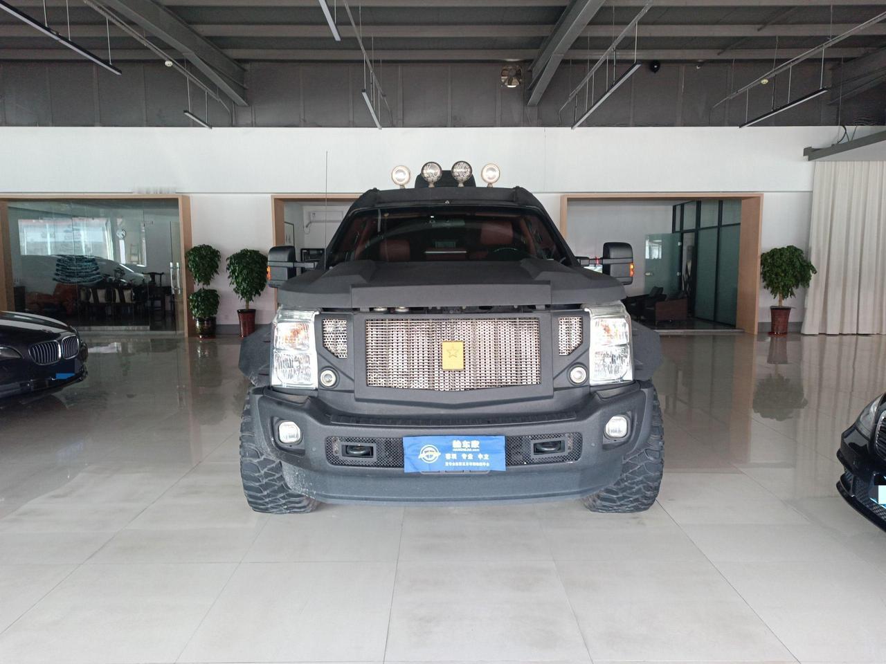 马路上出圈儿，除了超跑，应该就是它了！乔治巴顿，装甲车身，威风八面，硬汉战神！