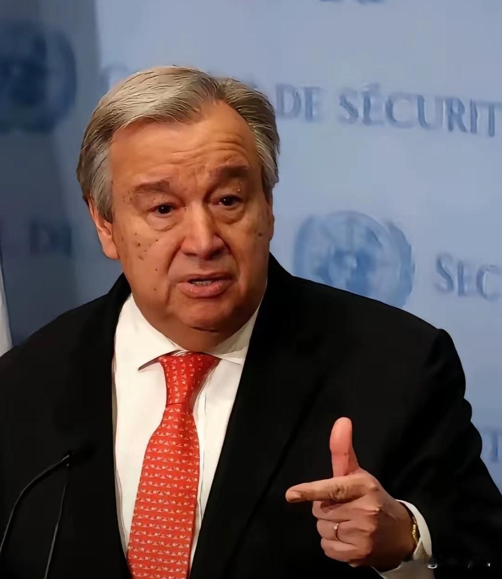 特朗普，也是终于低头了！那个曾叫嚣要“退出联合国”、妄图“另起炉灶”的狂人，终究