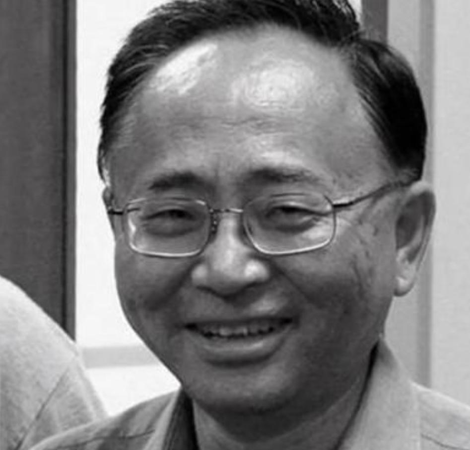 四川理科状元报考哈军工，因身高差2厘米，且近视600度，惨遭淘汰。招生老师查阅档