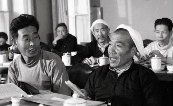 陈永贵当上副总理后，住在钓鱼台国宾馆，但毛主席让他搬出去，不要住在钓鱼台，是什么