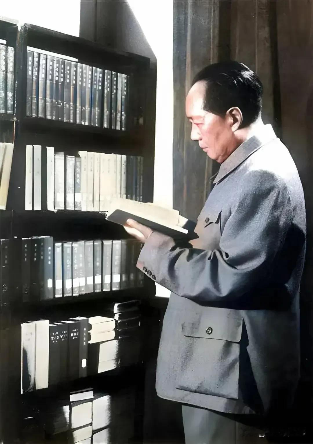 中国历史上最了不起的人是毛主席中国历史上最伟大的人仍然是毛主席一代天骄