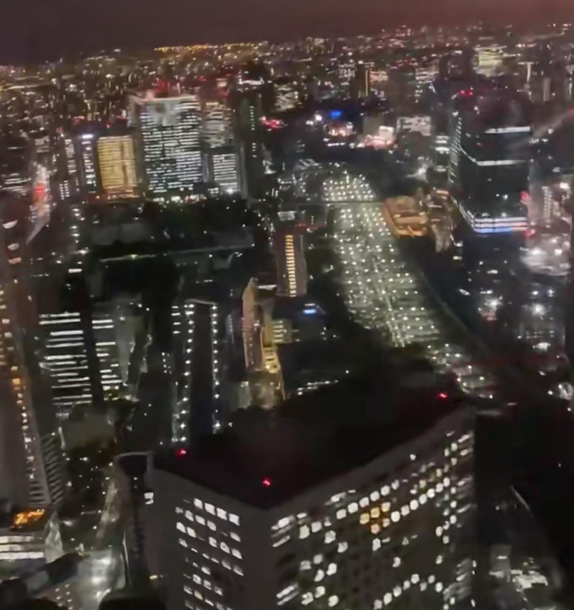 东京的横田空域，美国的飞机可以随便飞而日本的飞机却需要美军的许可，美国国务院礼宾