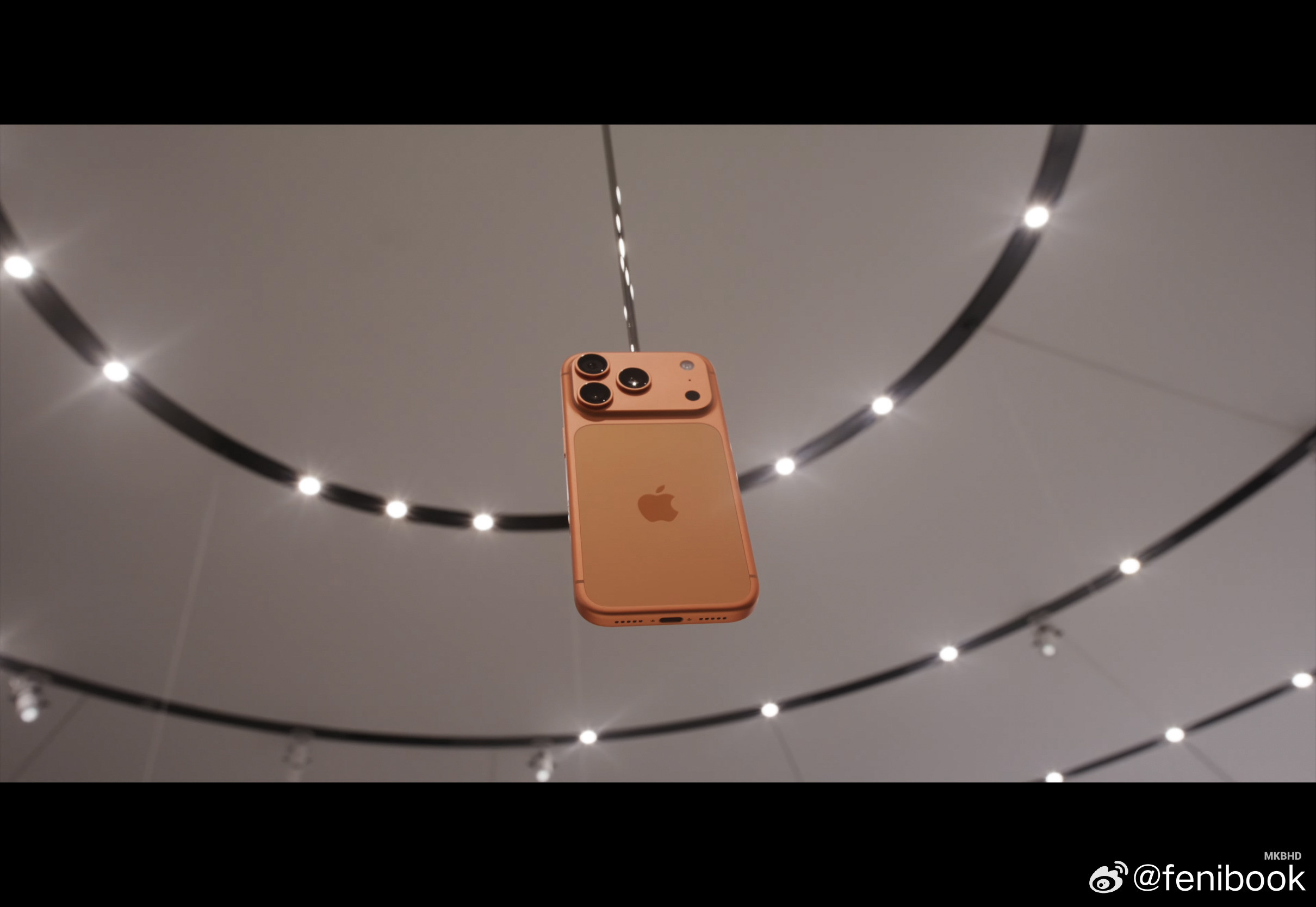 iPhone17ProMax这个爱马仕橙后盖色差真大[笑着哭][笑cry