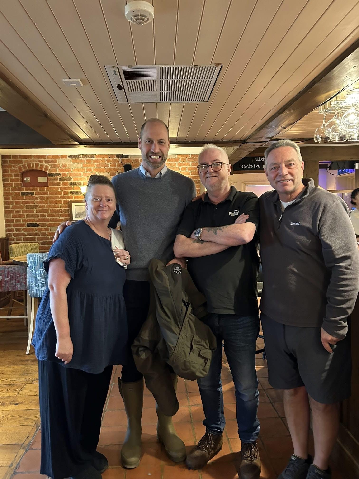 威廉王子2025年11月27日，威廉王储外出和康沃尔公国农民见面，期间在一家