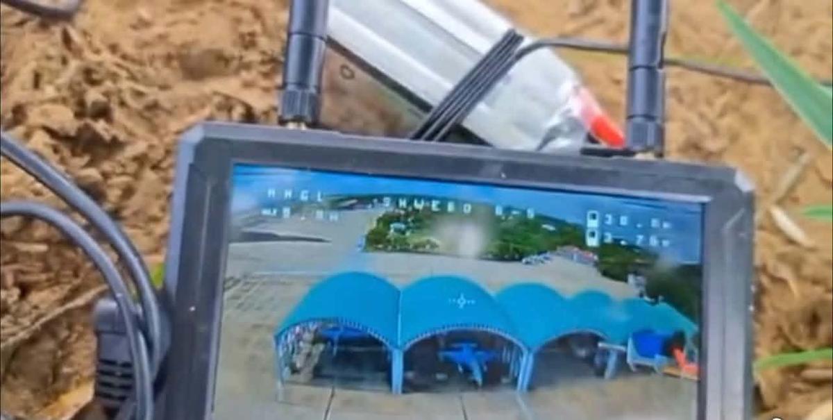 近期缅甸内战曝出极具反差的空战战例，当地反政府武装动用低成本FPV无人机，精准突