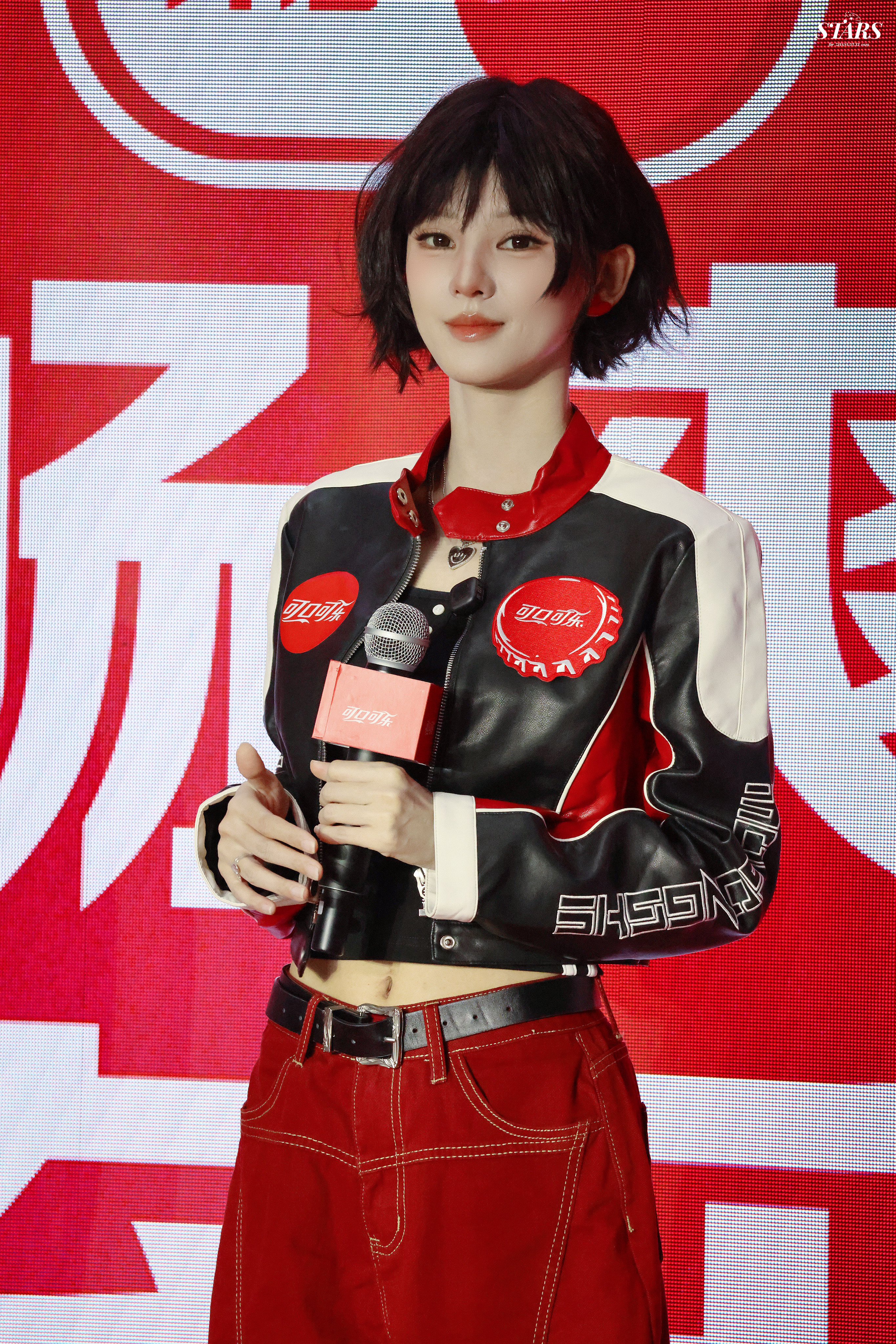 张予曦｜没认出张予曦260924像洋娃娃一样！！小宝贝[给你小心