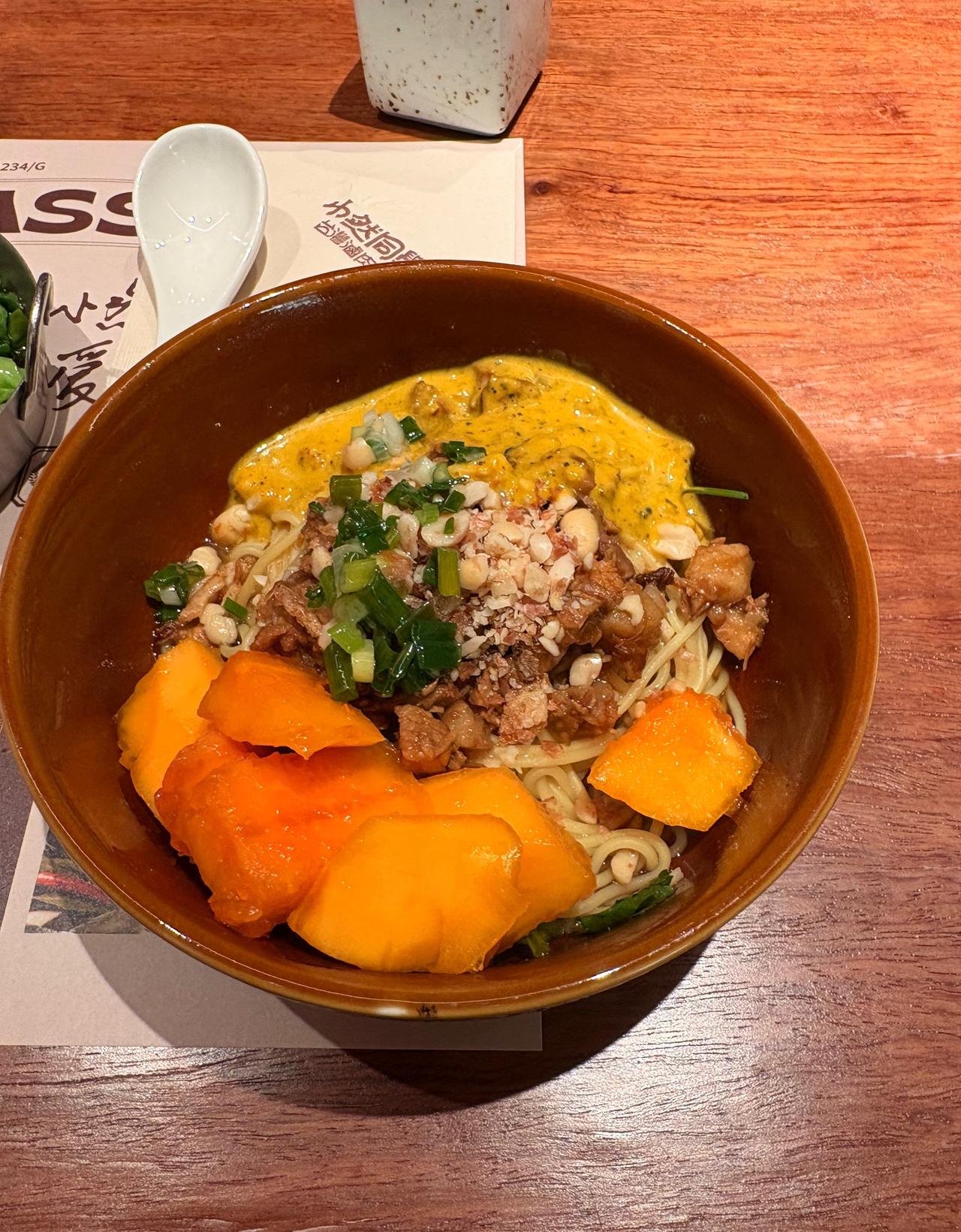 这么说吧，如果一个普通人突然得到了1000万，其实他也成不了富翁。为什么