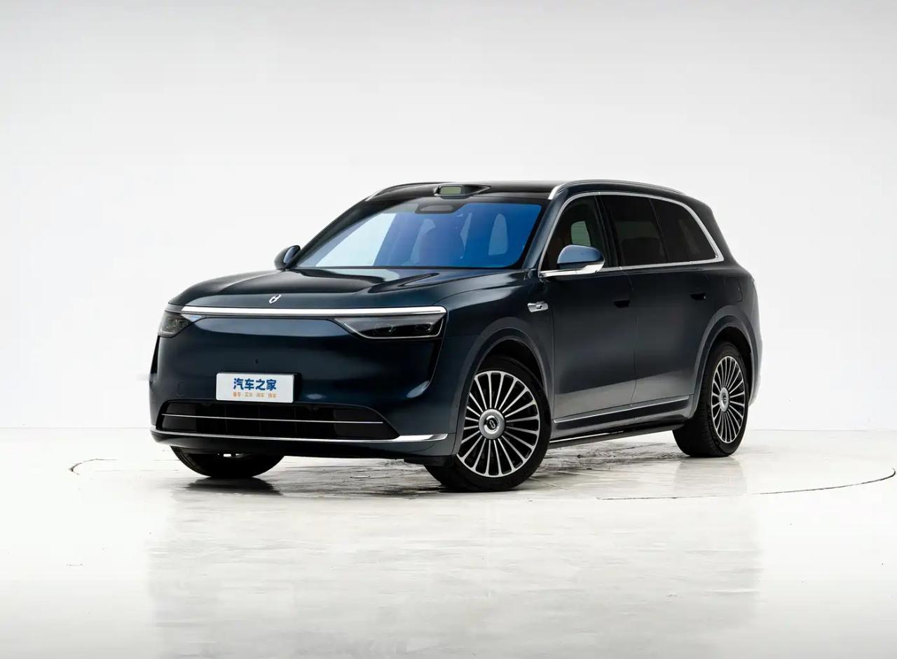 2025款问界M8：空间设计里的家庭出行本质2025款问界M8车身尺寸为51