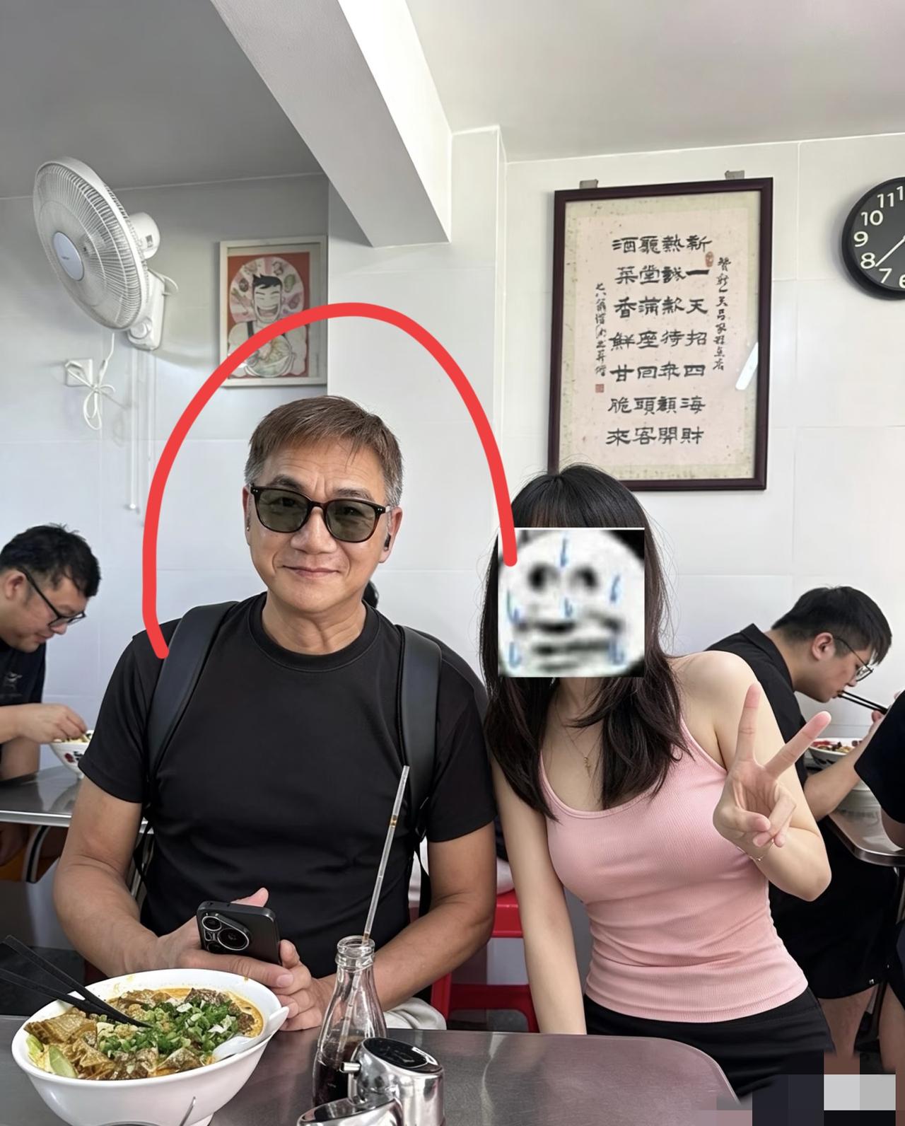 我敢打赌！全中国98%的人都认识他，年轻时候真的是多少少男少女心目中的完美偶像啊