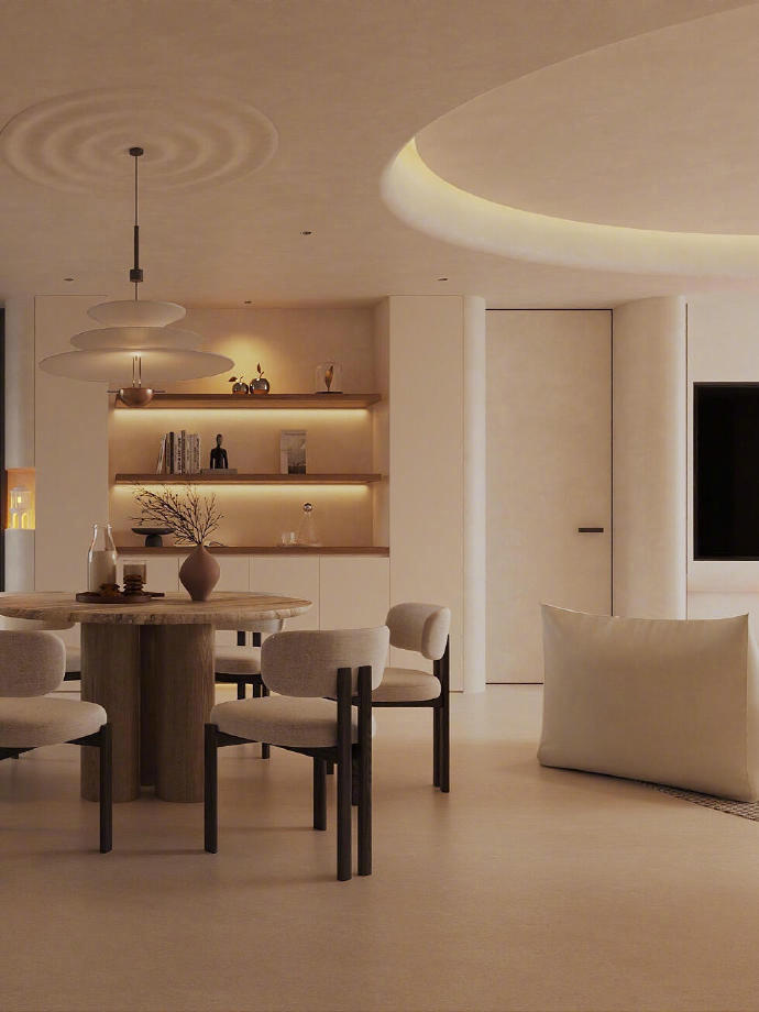 风格不应被界定？自由随性、张弛有度