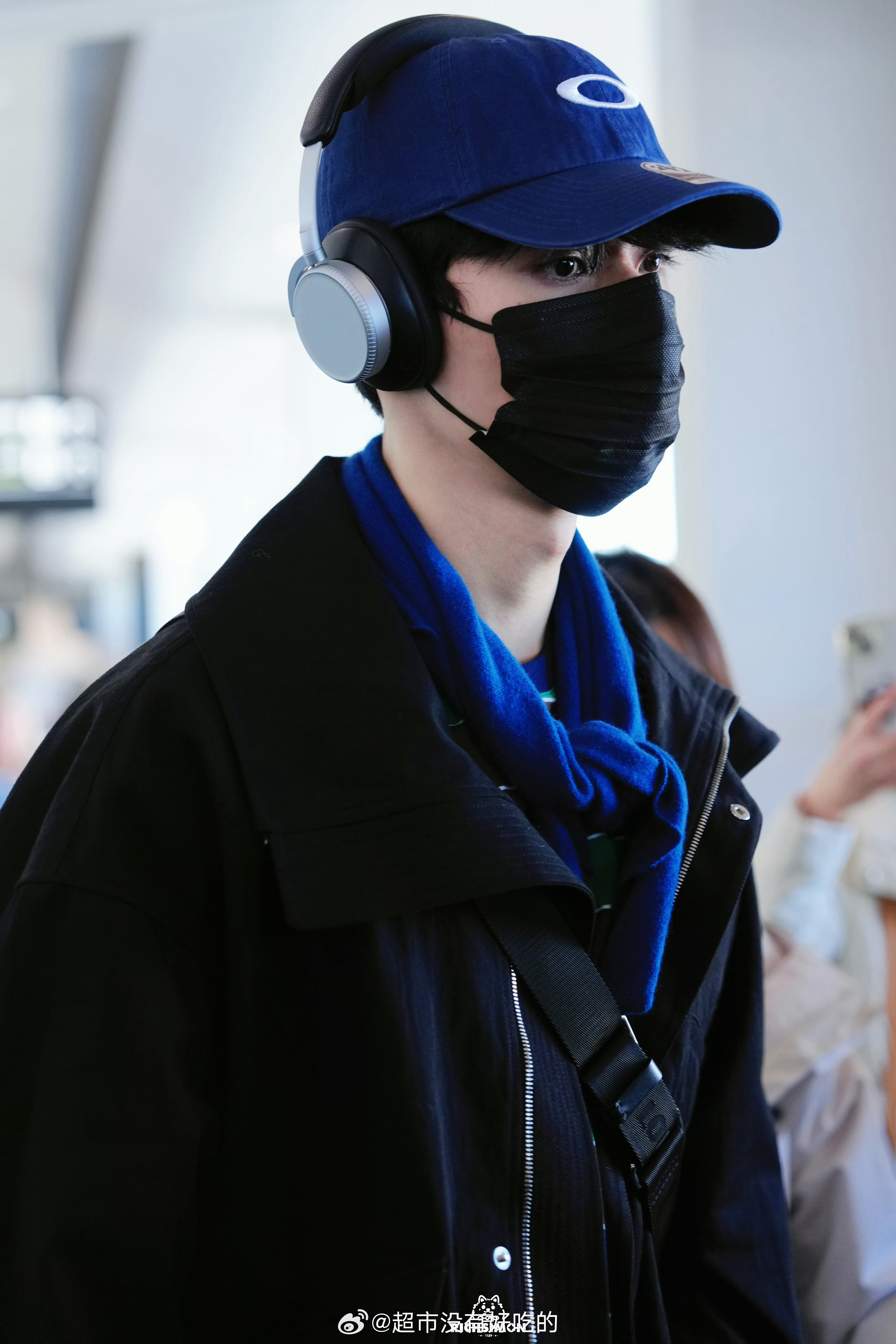 龚俊地球2饭拍，穿搭好潮