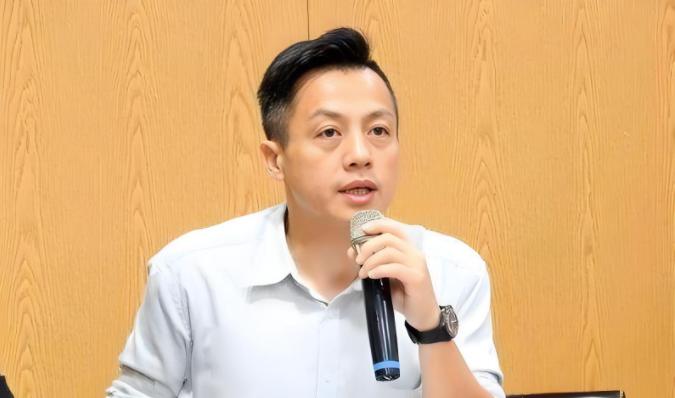 民心所向！据岛内最新民调显示，有55.9%的国民党党员认为郑丽文当选有利于国民党