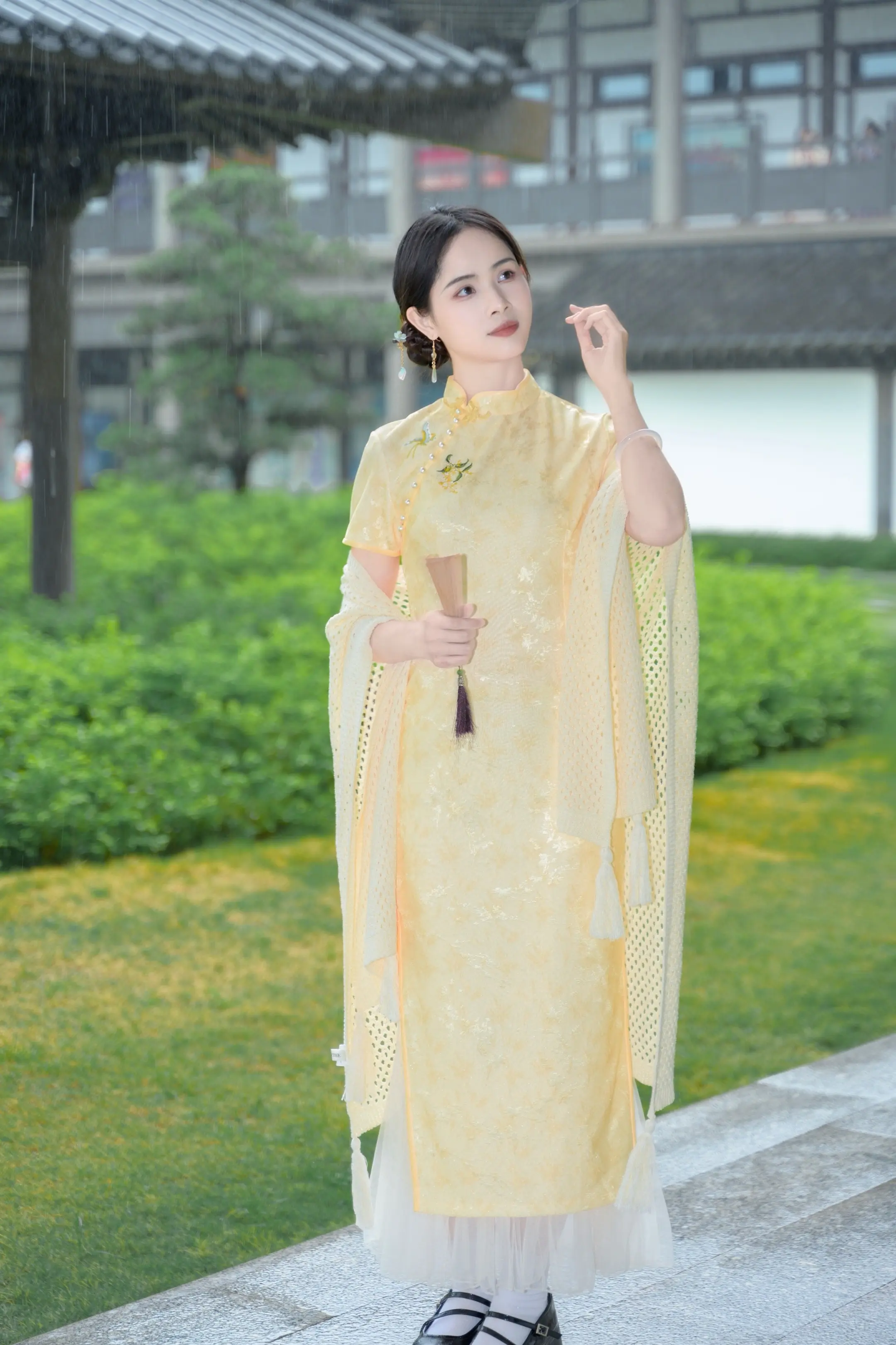 低丸子头与旗袍简直是绝配！！