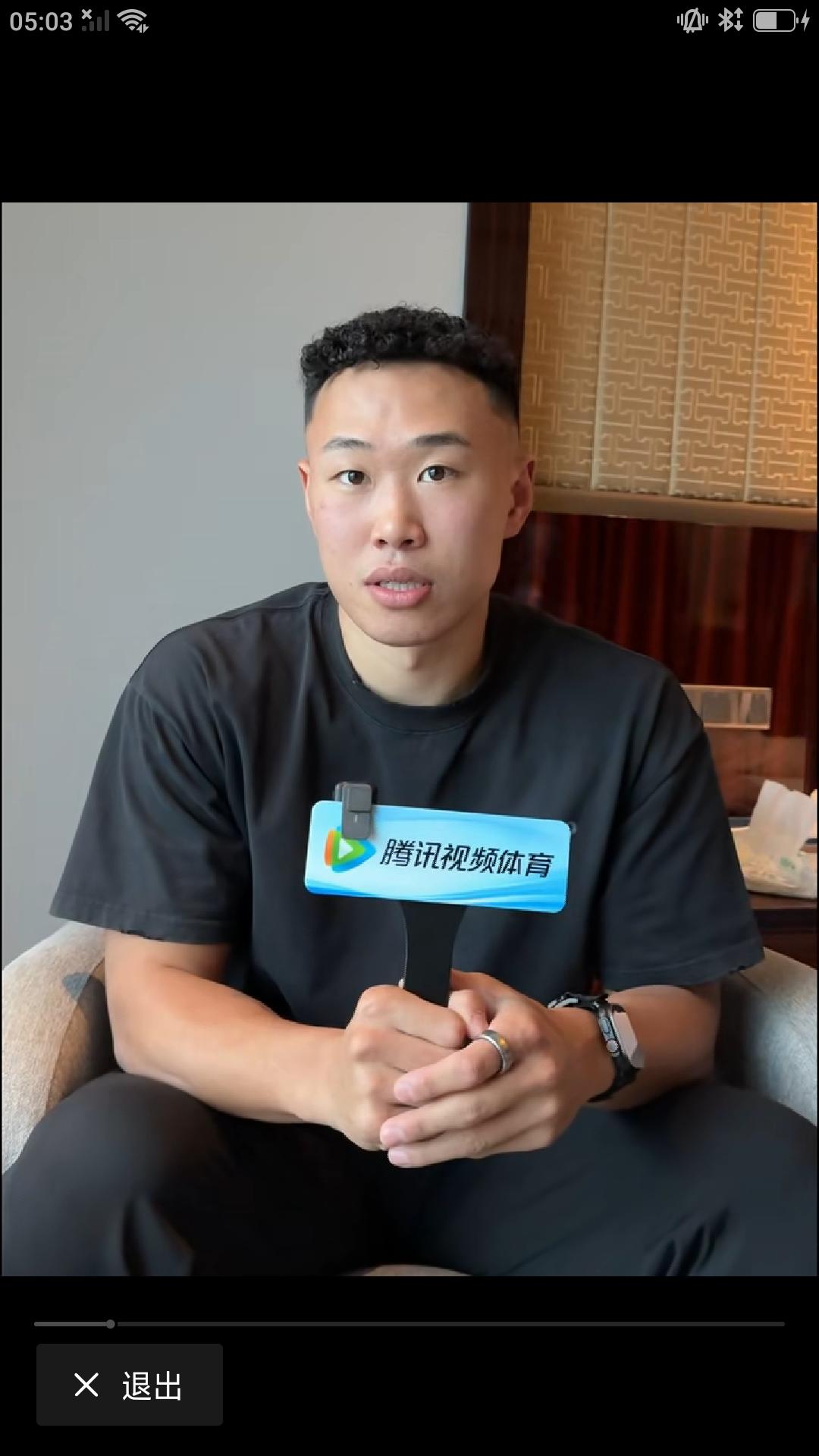 【中国男篮球员贺希宁接受腾讯视频采访，被问到在你心目中各项数据最强的国内球员。】