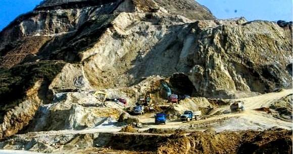 土耳其发现稀土矿后似乎“一夜之间”找到了经济复兴的密码。超6亿吨的储量让它信