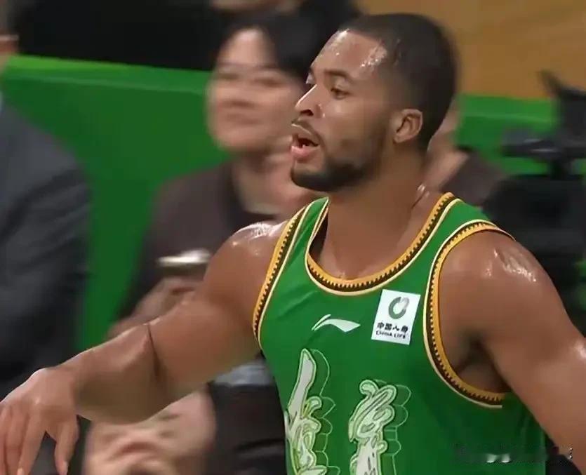 辽篮主场负于浙江稠州，莱迪打不了攻坚战上半场可以，刘泽一扛不动他。下半场，浙