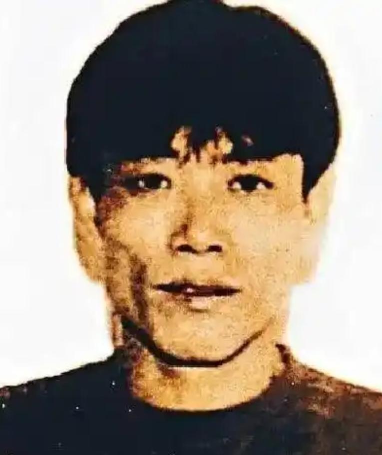 香港三大悍匪，张子强被枪毙，叶继欢病死在牢里。唯独季炳雄，2020年1月18日出