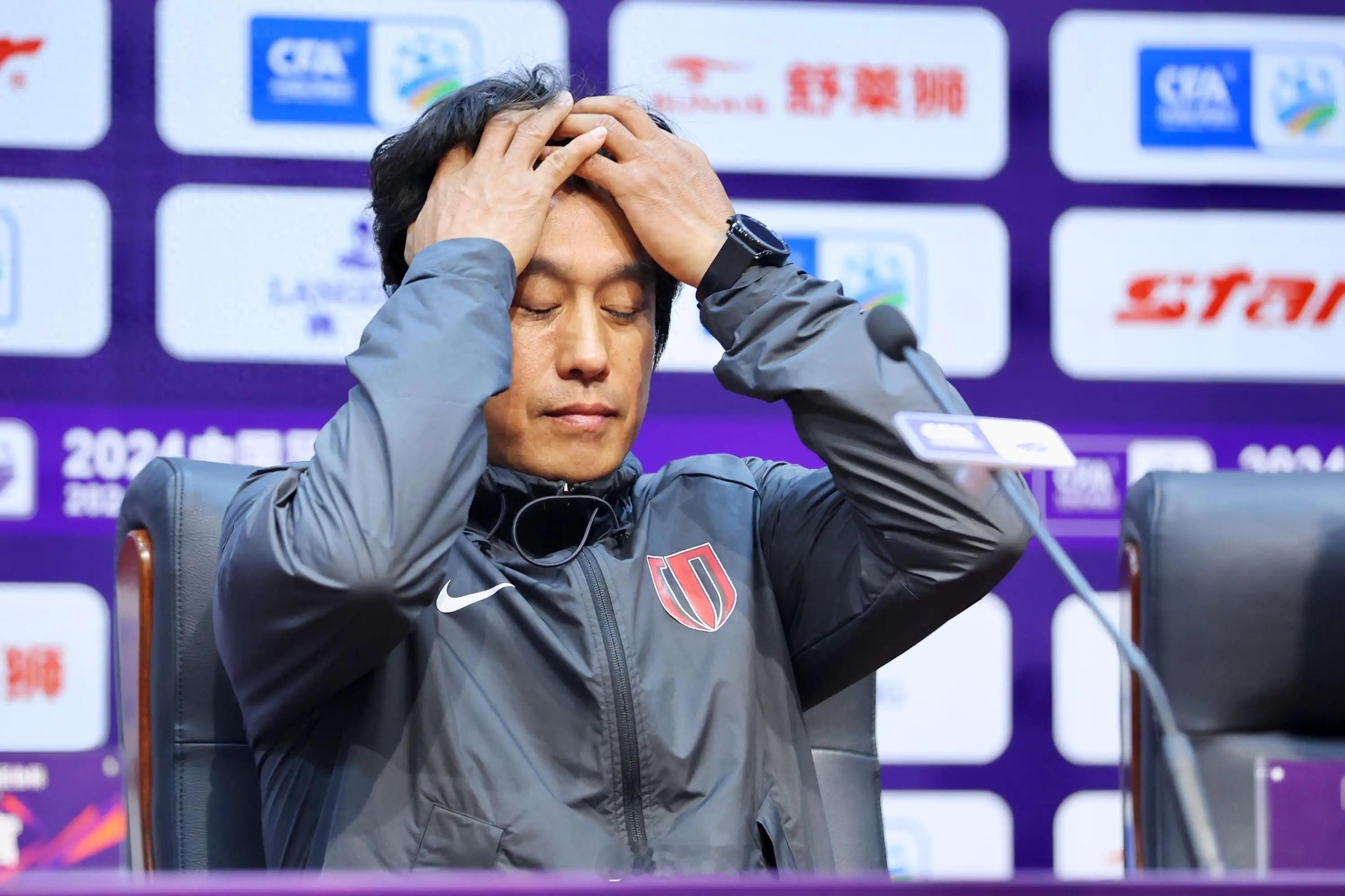 徐正源暂停与蓉城续约谈判老剧本，各方水军出动！舆论博弈再次拉开帷幕！其实钱都谈