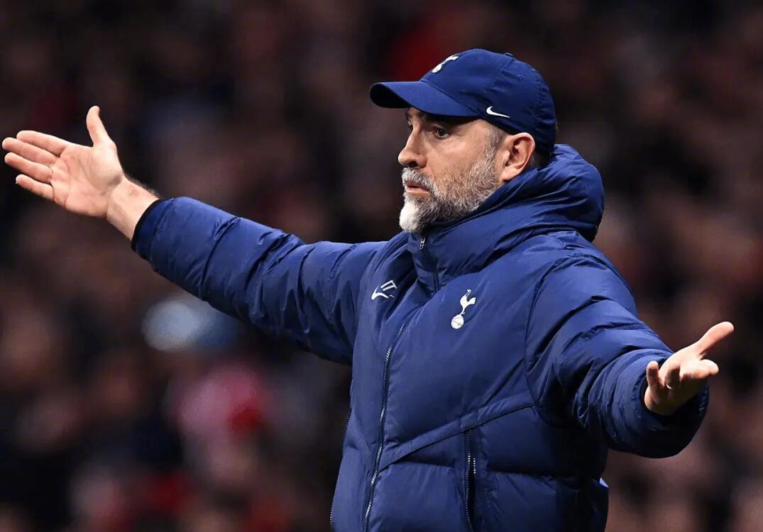 欧洲转会新闻！★救火教练，越救火越大！热刺正考虑在本周末结束前解雇临时主帅图