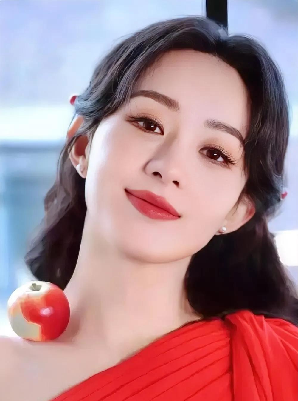 我奶奶不认识赵丽颖！我问奶奶，这个人只看面相，你觉得她是什么样的人！奶奶说：