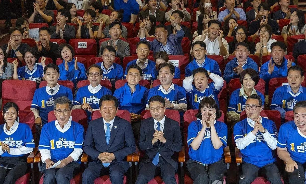 6月3日韩国第九届地方选举出口民调正式公布，本次选情格局迎来重大变动，共同民主党