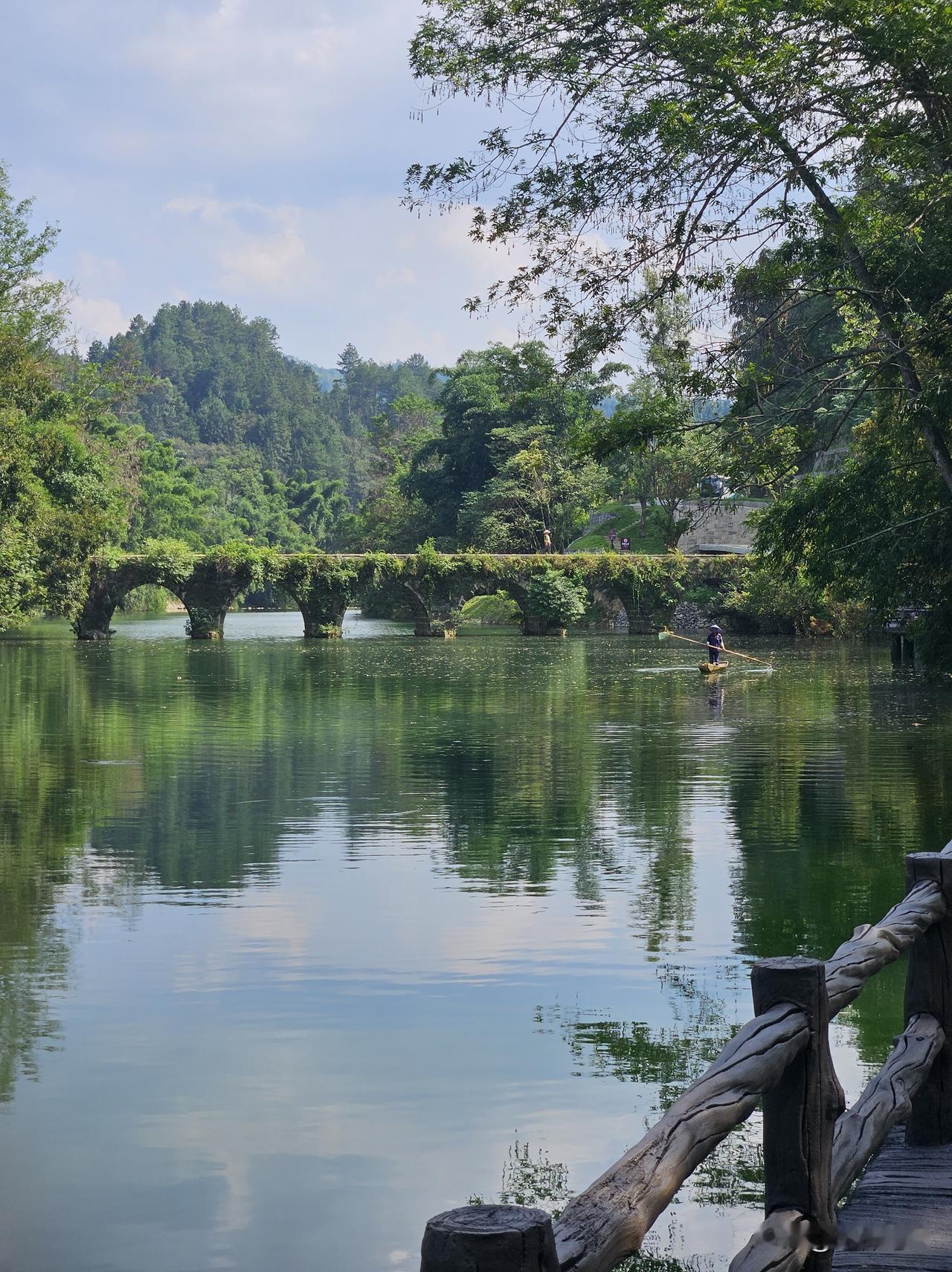 所以我想说的是今年的冬天可能跟往年还是有些不一样的，因为今年冷空气来的相对来说还
