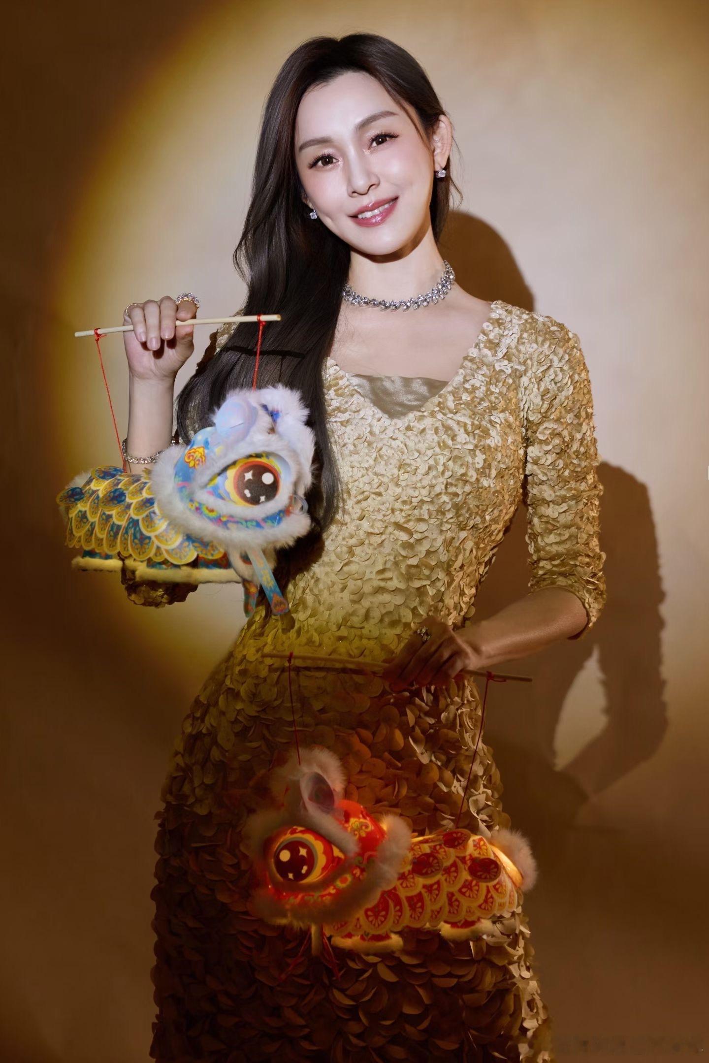 范玮琪美照来袭粼粼波光，展盎然新姿✨2026百花迎春中国文学艺术界202