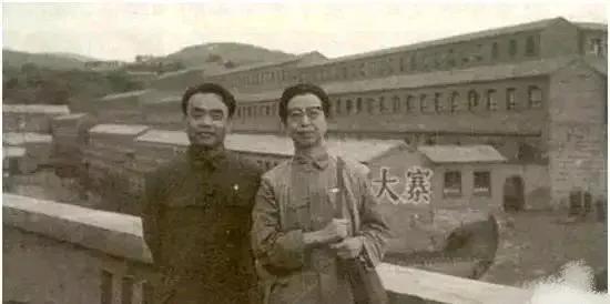 1966年，江青以“京剧革命”为名，将上海作为样板戏创作的核心基地，直接主导《智