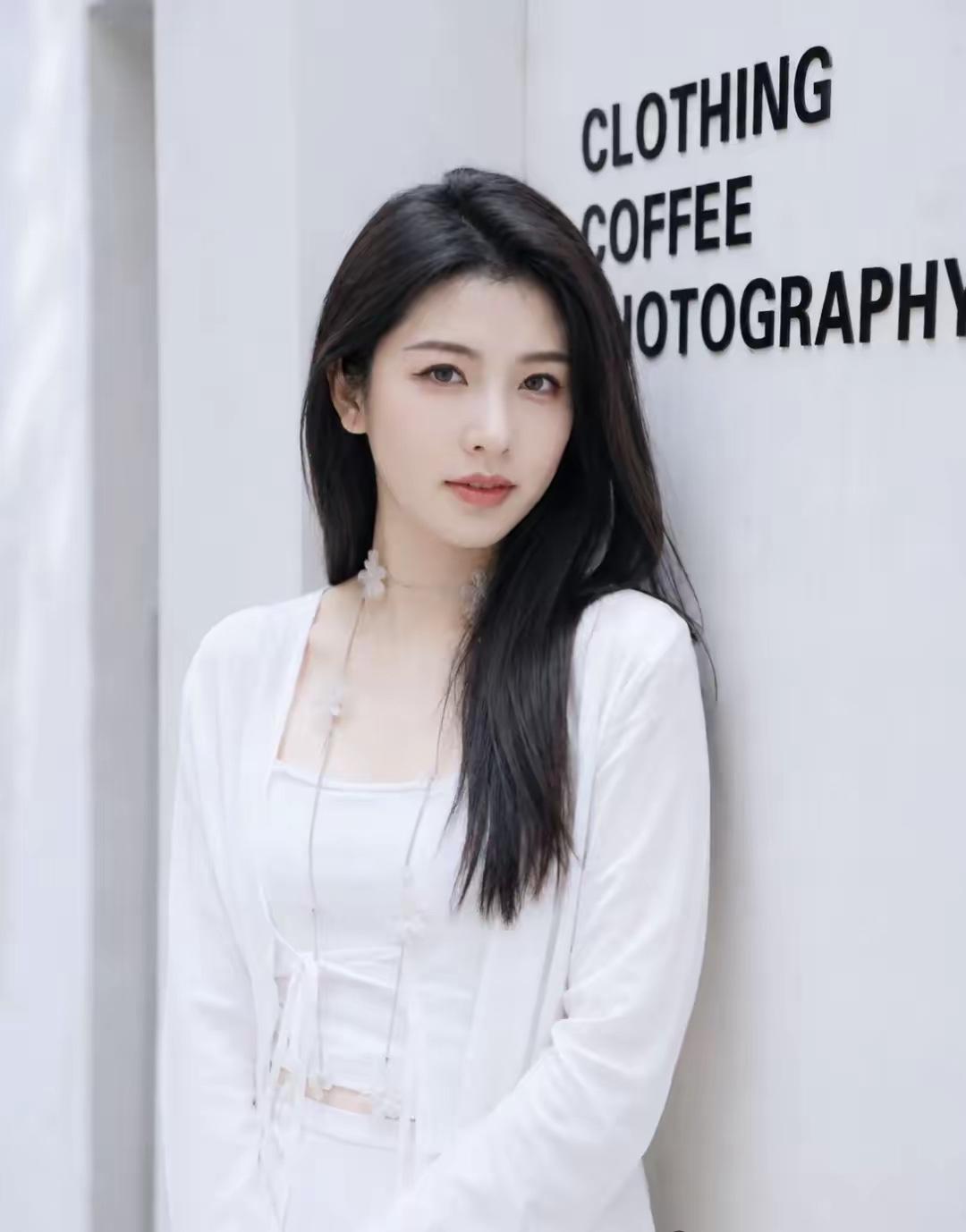 热点观点畅聊会漂亮