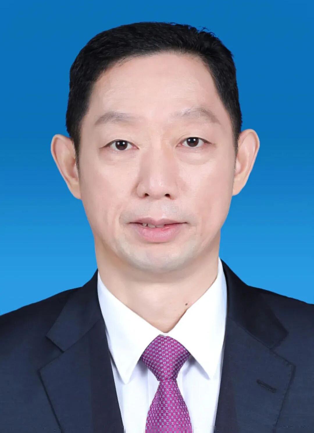 我以前在江苏省常州市工作的时候，听过他的名字，没想到他还在南京理工大学、南京邮电