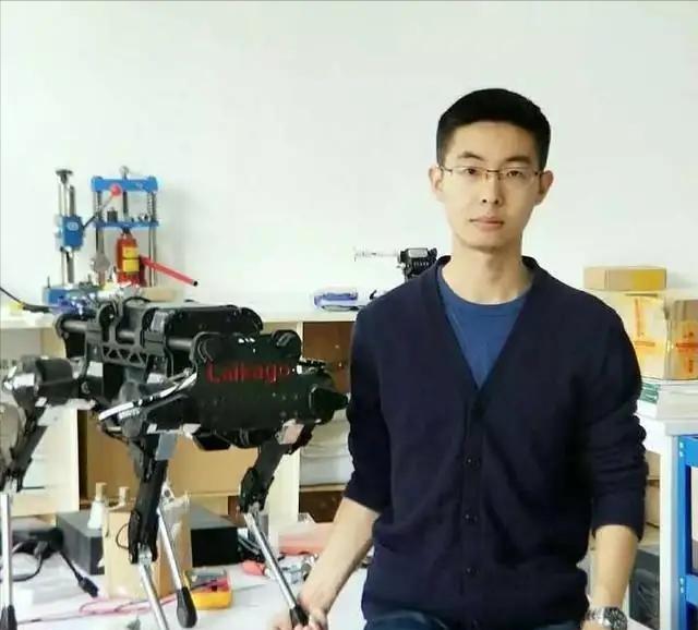 一觉醒来，浙江大学和上海大学都沉默了，当年王兴兴因英语差被浙大拒之门外，转而去了