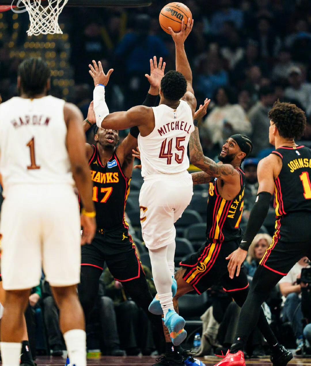 拒绝逆转！骑士122-116射落老鹰，看看谁是赢球功臣东部四五名之争骑士VS老