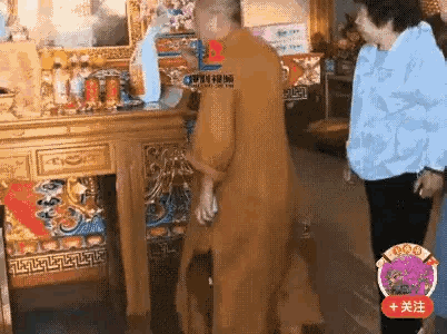 佛门究竟还是不是圣地？在无数信徒心中，五台山一向是涤荡凡尘的清净之地，这里
