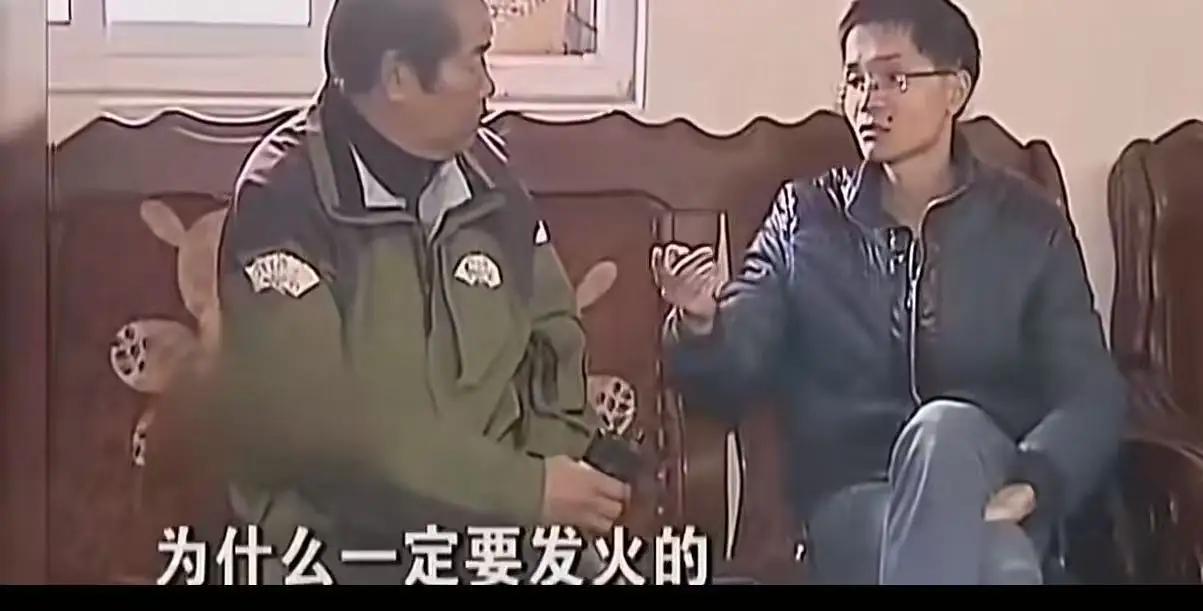 笑到肚子疼！年轻夫妻结婚三年多，亲密时光竟然不足10次！妻子忍无可忍，找调解员哭
