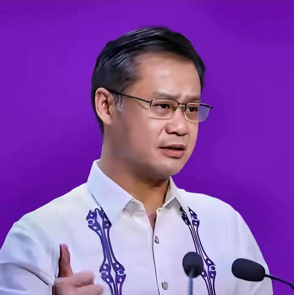你们果然没猜错，菲律宾参议院6月3日突然换人，参议员张侨伟火线接任临时议长，前任