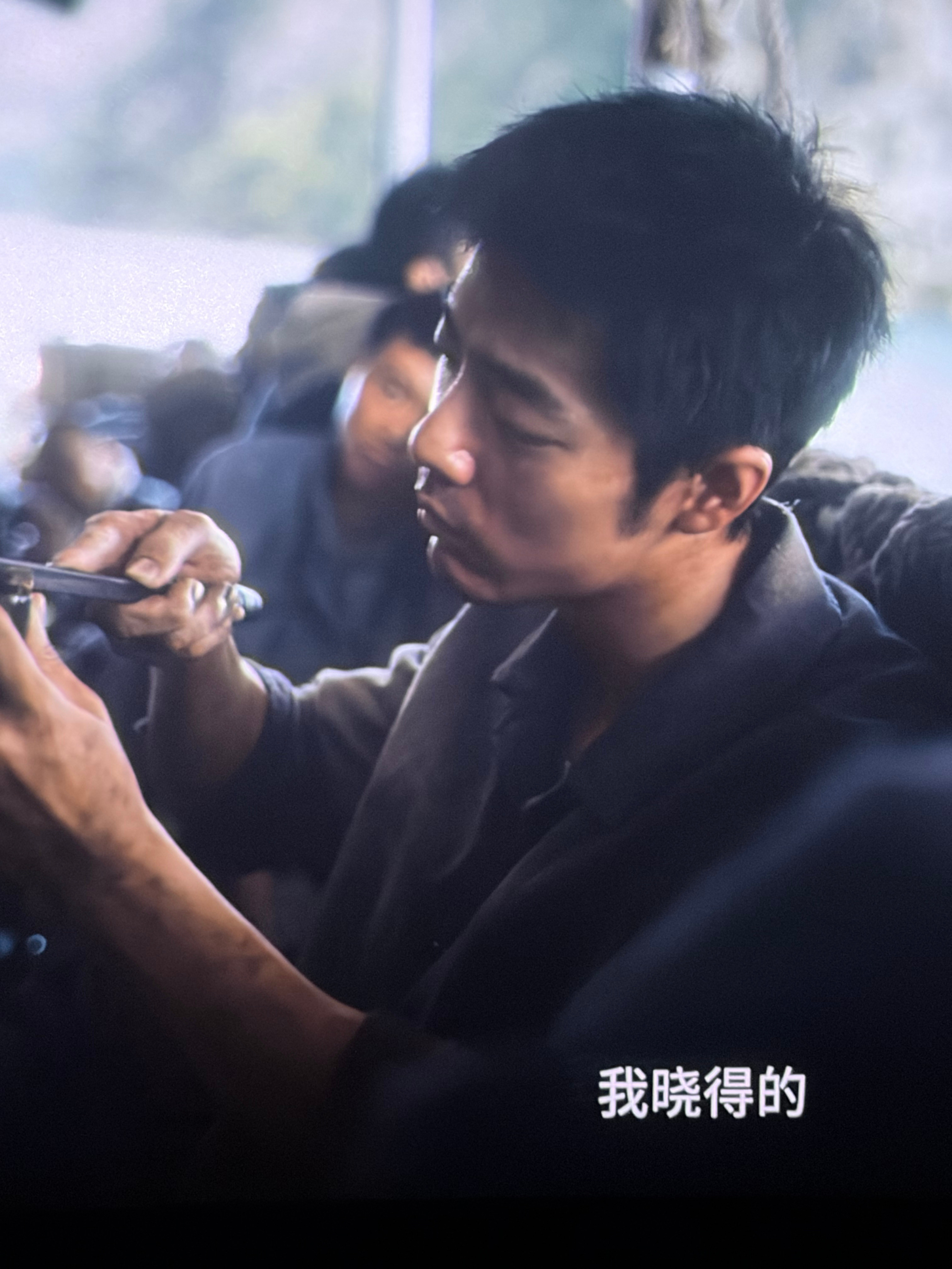 《得闲谨制》看完了，好看不踩雷！有笑点也有戳人的泪点，剧情很扎实，不走英雄叙事套