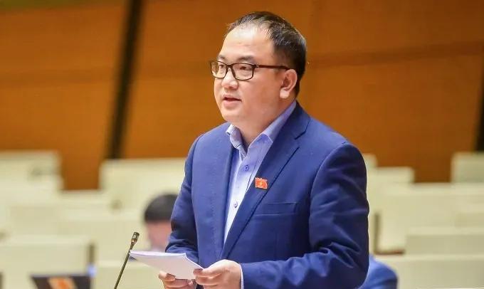 越南国会就劳动制度改革与人才流失问题展开讨论。有国会代表建议，2026年起将私