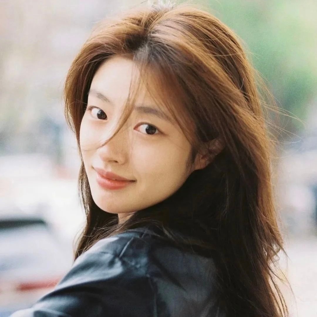 内娱女明星头像|溢出屏幕的生命力|徐若晗｜元气少女头像