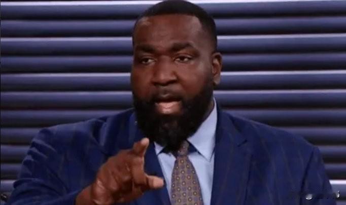 又伤了！帕金斯谈文班亚马受伤：“我真担心文班亚马会成为下一个锡安。”“他