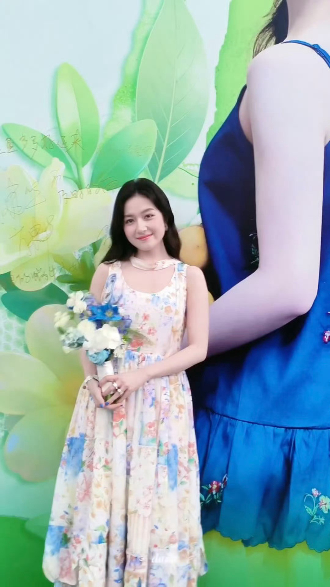 李兰迪花里开出了个李兰迪这个李兰迪就这么轻轻松松秒了