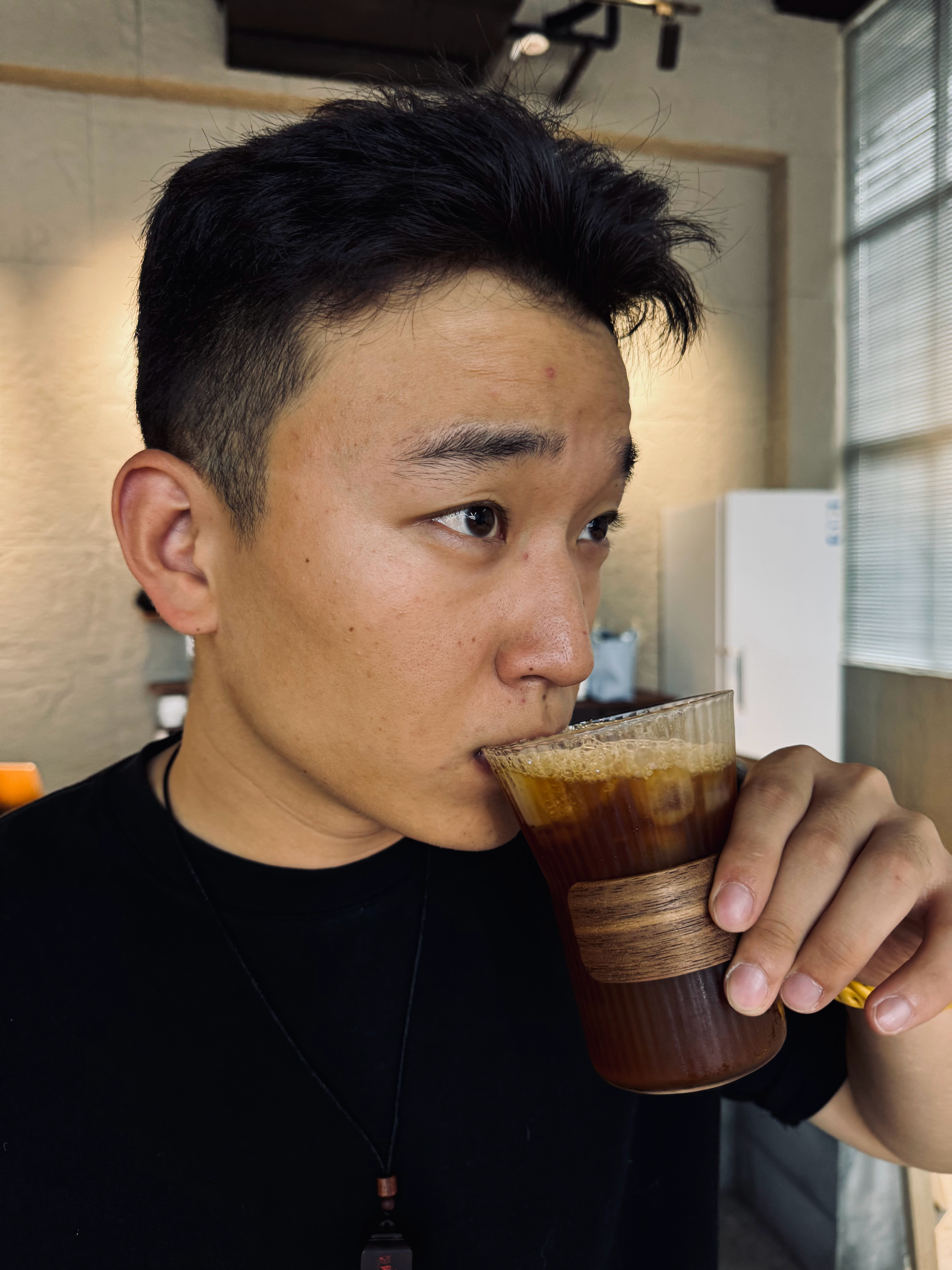 弟弟瘦了之后，帅的仿佛换了个人啊！是吧？小魔丸是不是还挺帅的呢～～