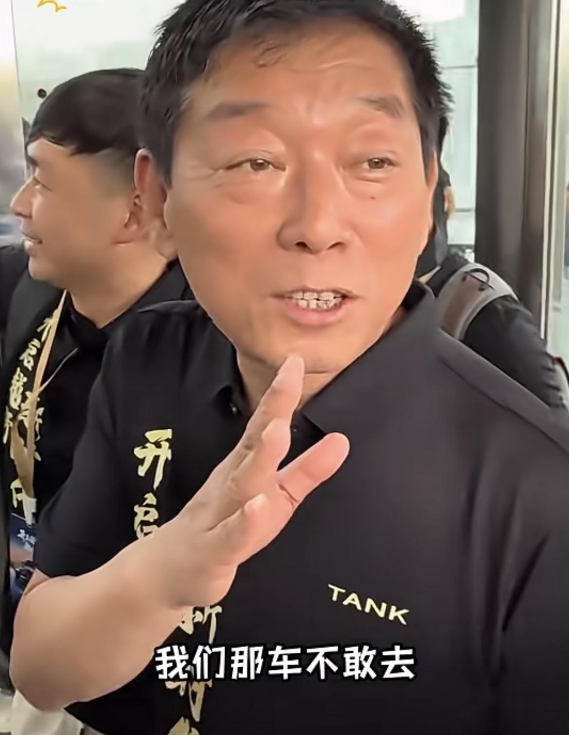 8月11日，有车圈人士采访长城汽车董事长魏建军：怎么看理想i8撞大卡车的事。