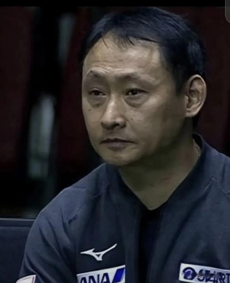 下图一的中年男人叫张本宇，加入日本籍之前叫张宇，为了让自己的名字日本化，他也是用