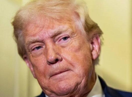 印度极有可能成为一颗”毁灭“世界的定时炸弹，要知道，印度人口看似15亿，但明眼人