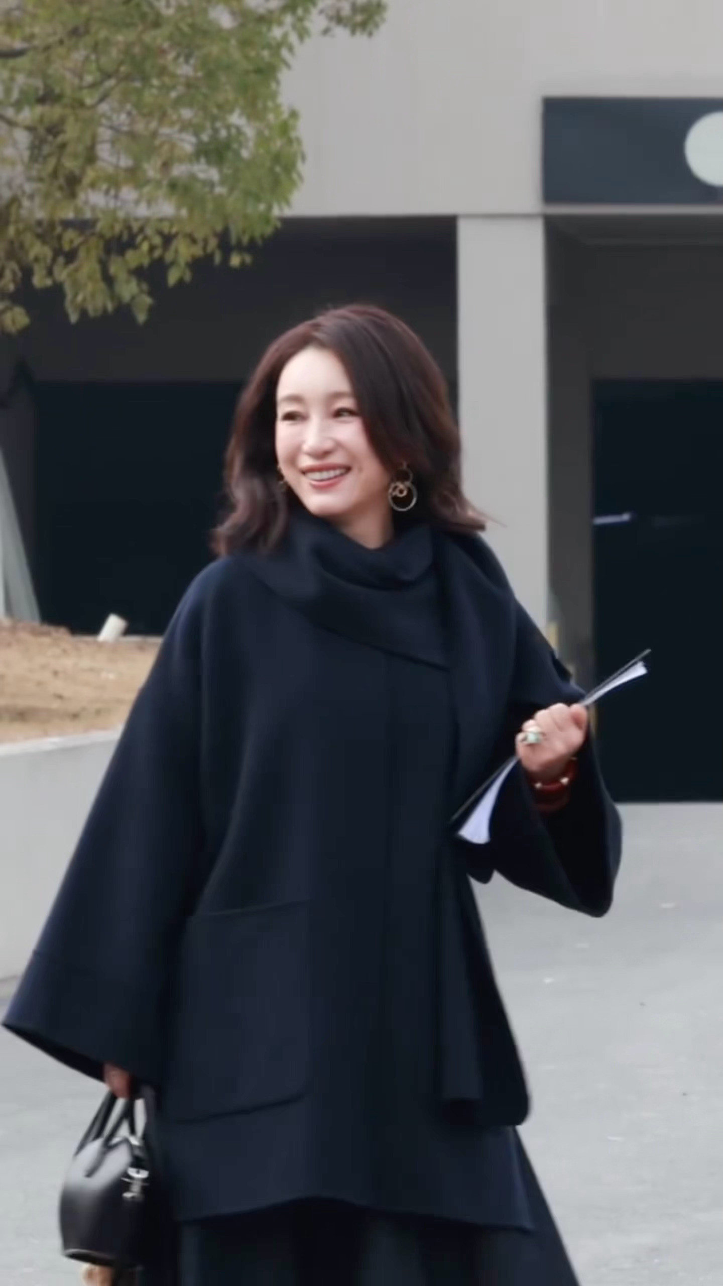 我将辞职回家潜心研究秦海璐大衣穿搭我将辞职回家潜心研究秦海璐大衣穿搭